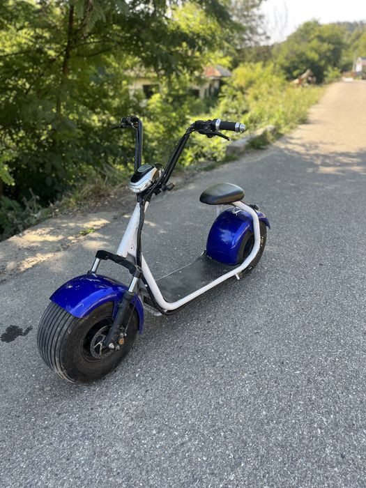 Vând scuter electric motor de 2000w