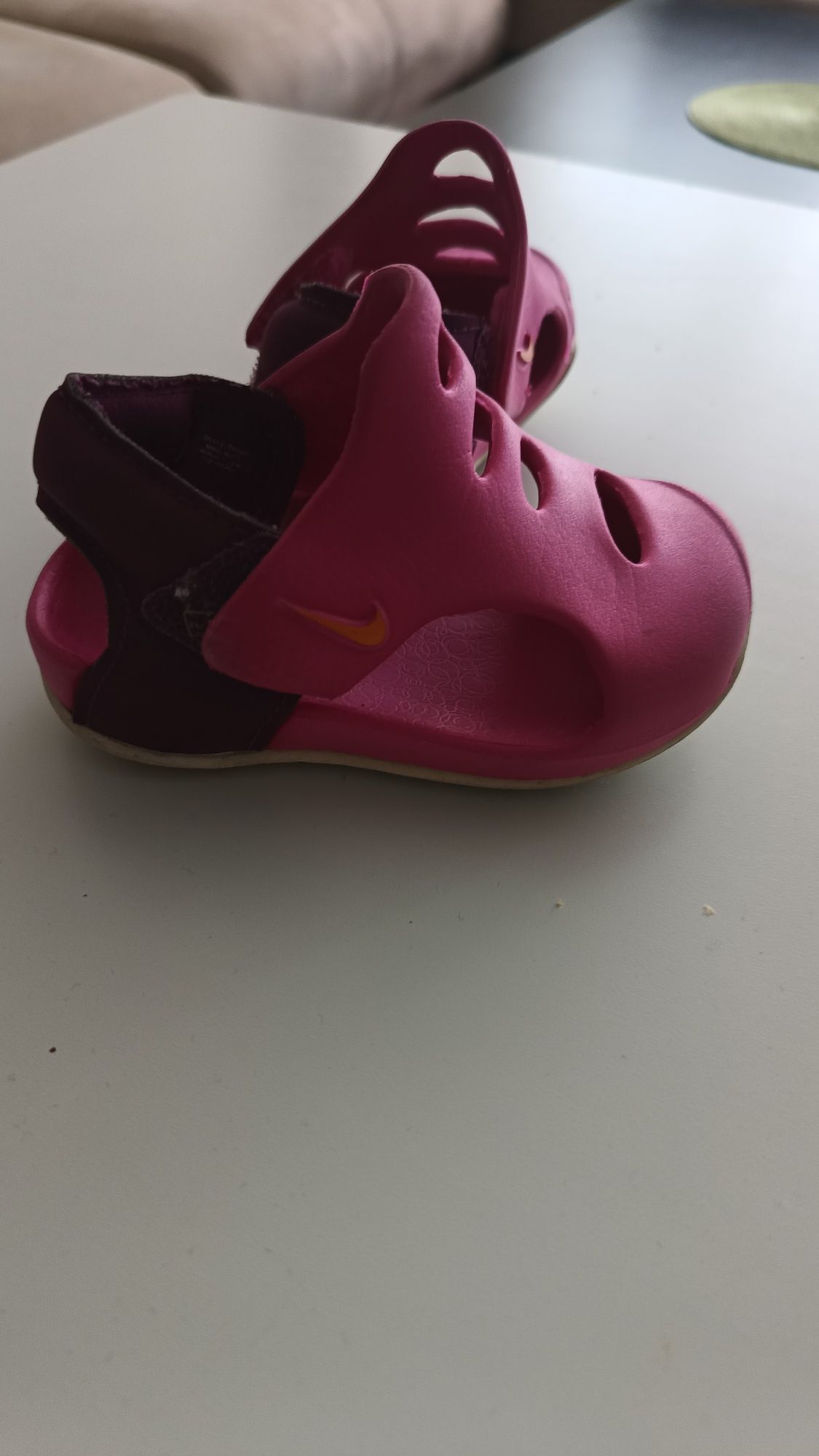 Сандали Nike за момиче 20 размер