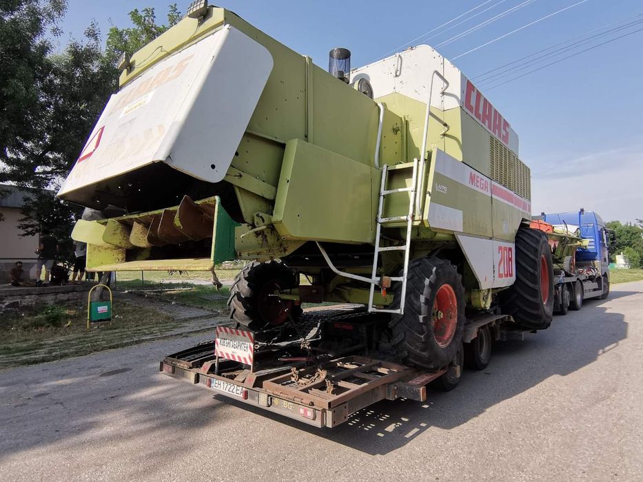 Лицензиран транспорт на селскостопанска и строителна техника