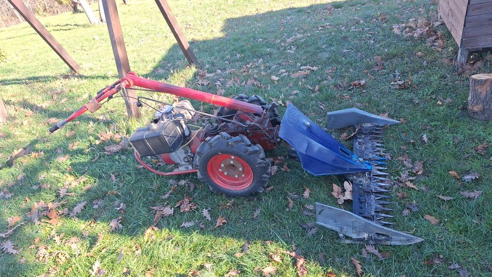 Мотокултиватор с косилен апарат БЧС