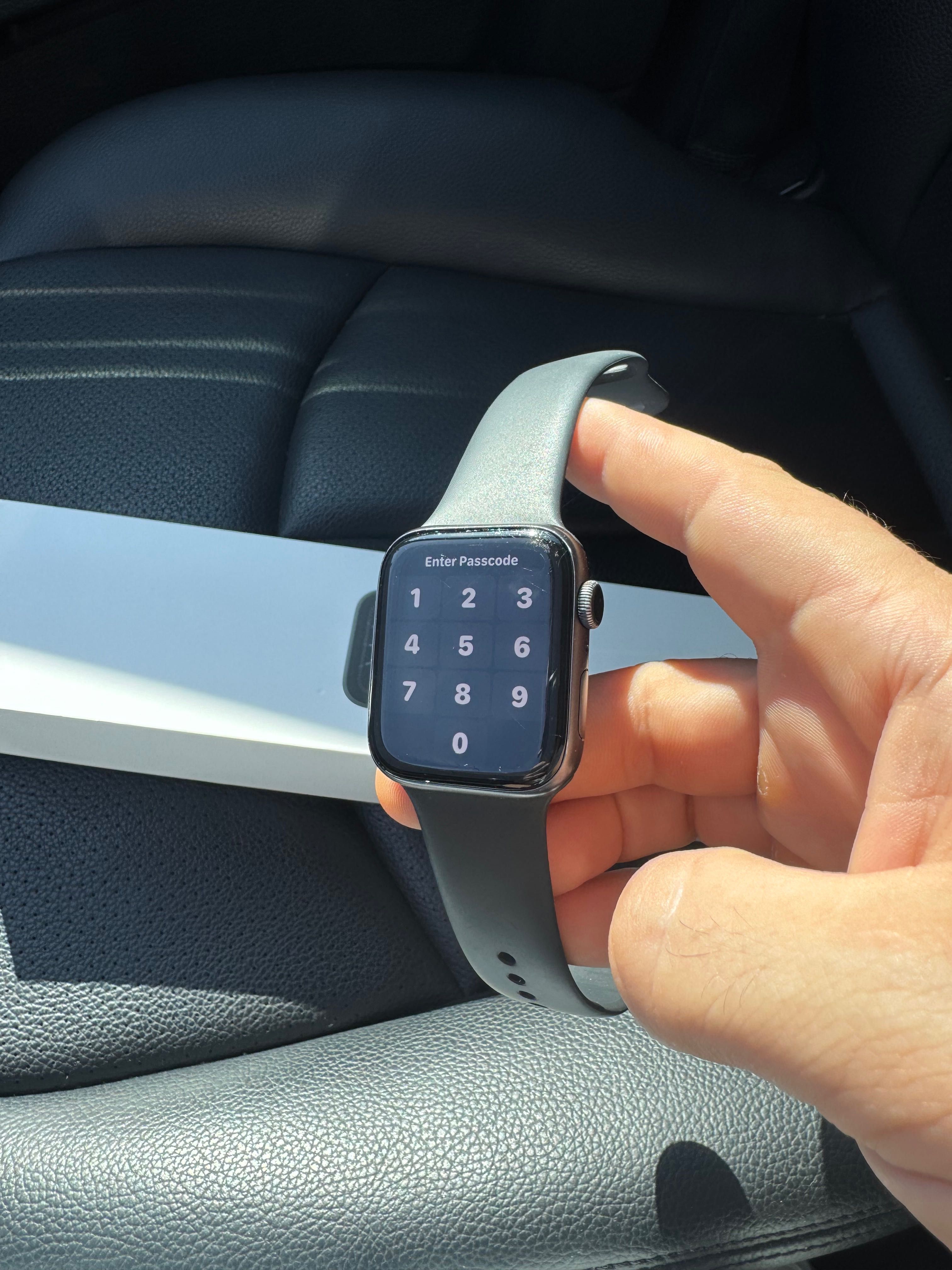 Apple Watch 5 кутия и зарядно