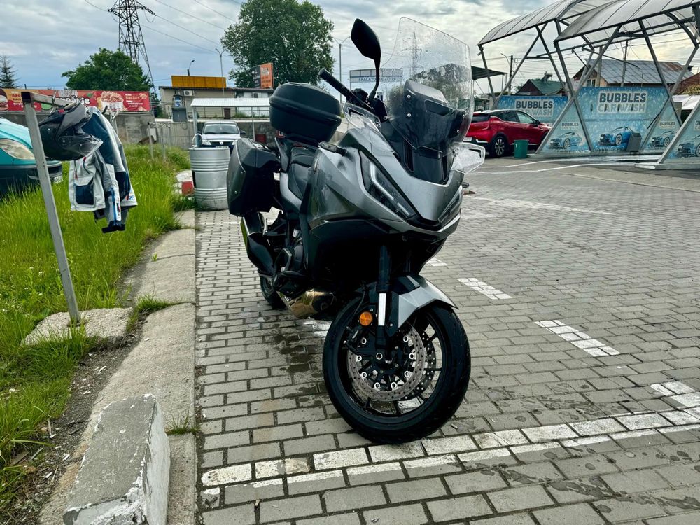 Honda     NT1100
