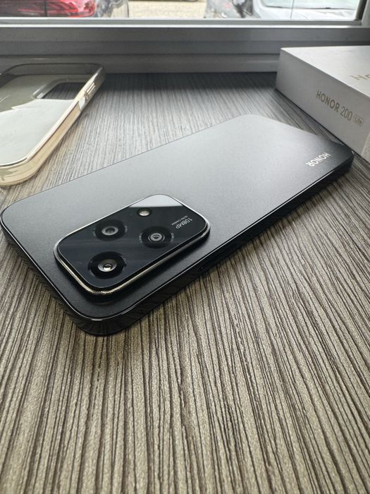 Нов! Honor 200 Lite