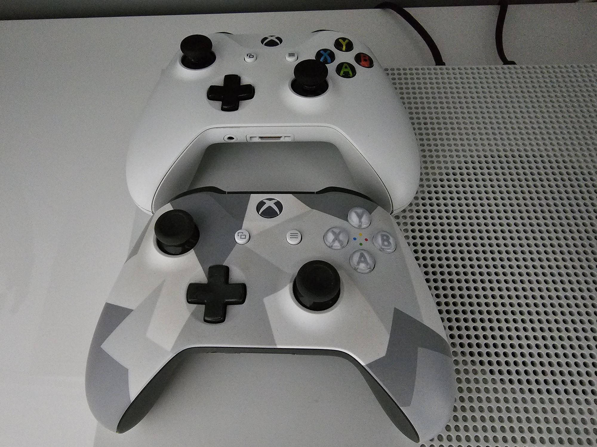 Vand xbox one s, stare ca nou