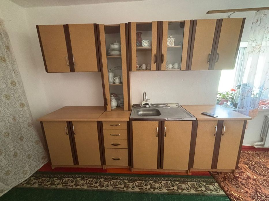 Продаю кухонный гарнитур б/у, находимся в селе Андас батыра