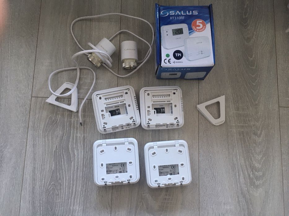 Termostat digital cu actuator termic Salus