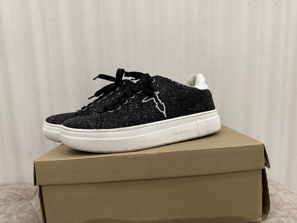 Обувки на Trussardi