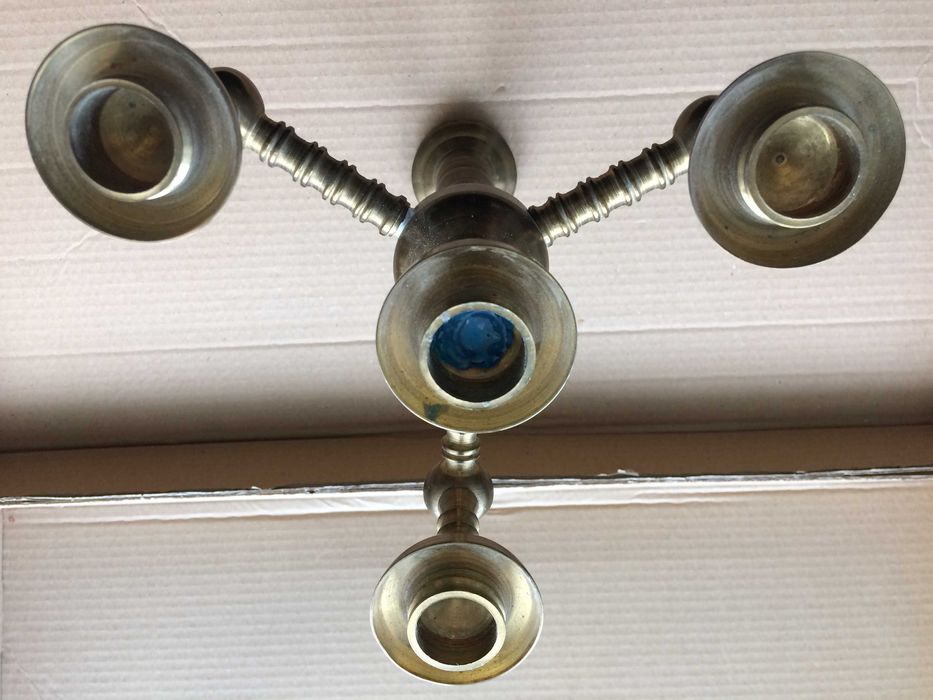 Стар свещник от месинг тежък и масивен