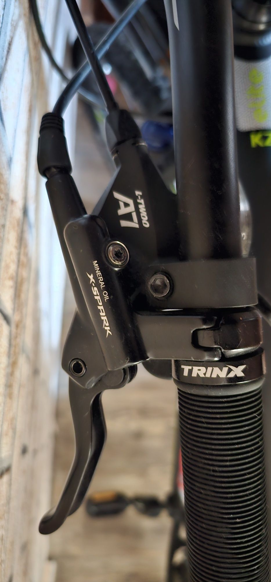 Trinx M 1000 Elite