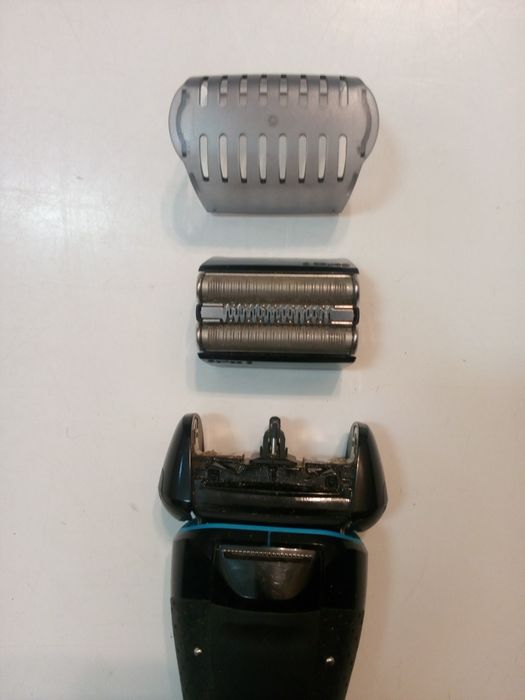 Aparat de ras Braun 5 series cu incarcator sau piese din el