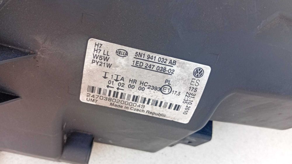 Set faruri 5N1941031AB / 5N1941032AB VW Tiguan I (5N)