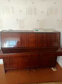 Продам рабочее пианино