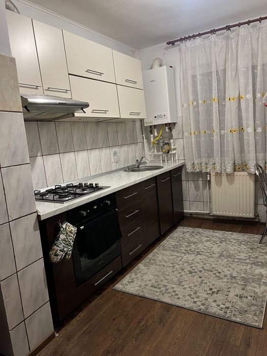 Ofer spre închiriere!!