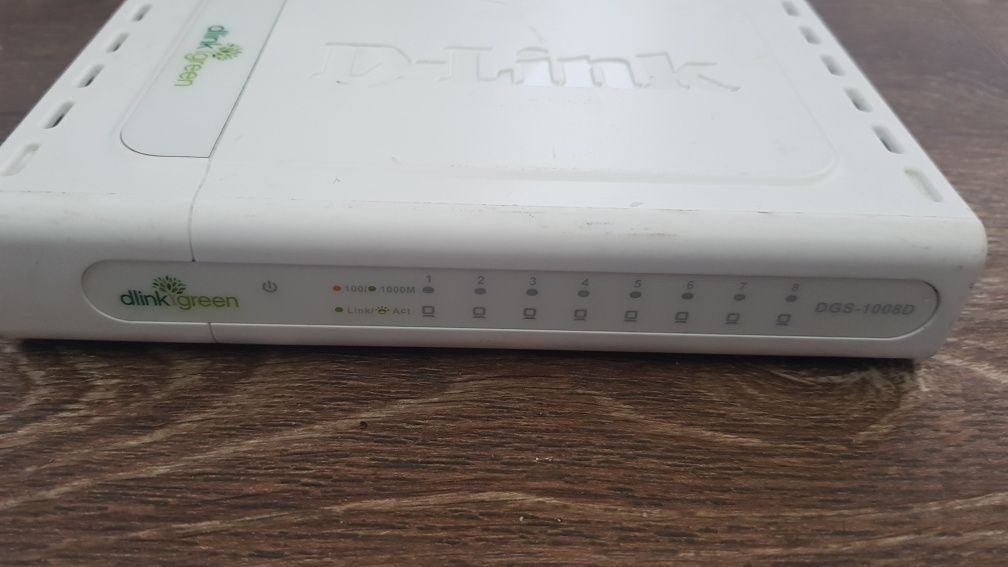 Switch Gigabit D-link Green 8 porturi