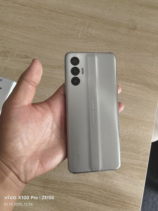 Tecno pova 3 telefoni