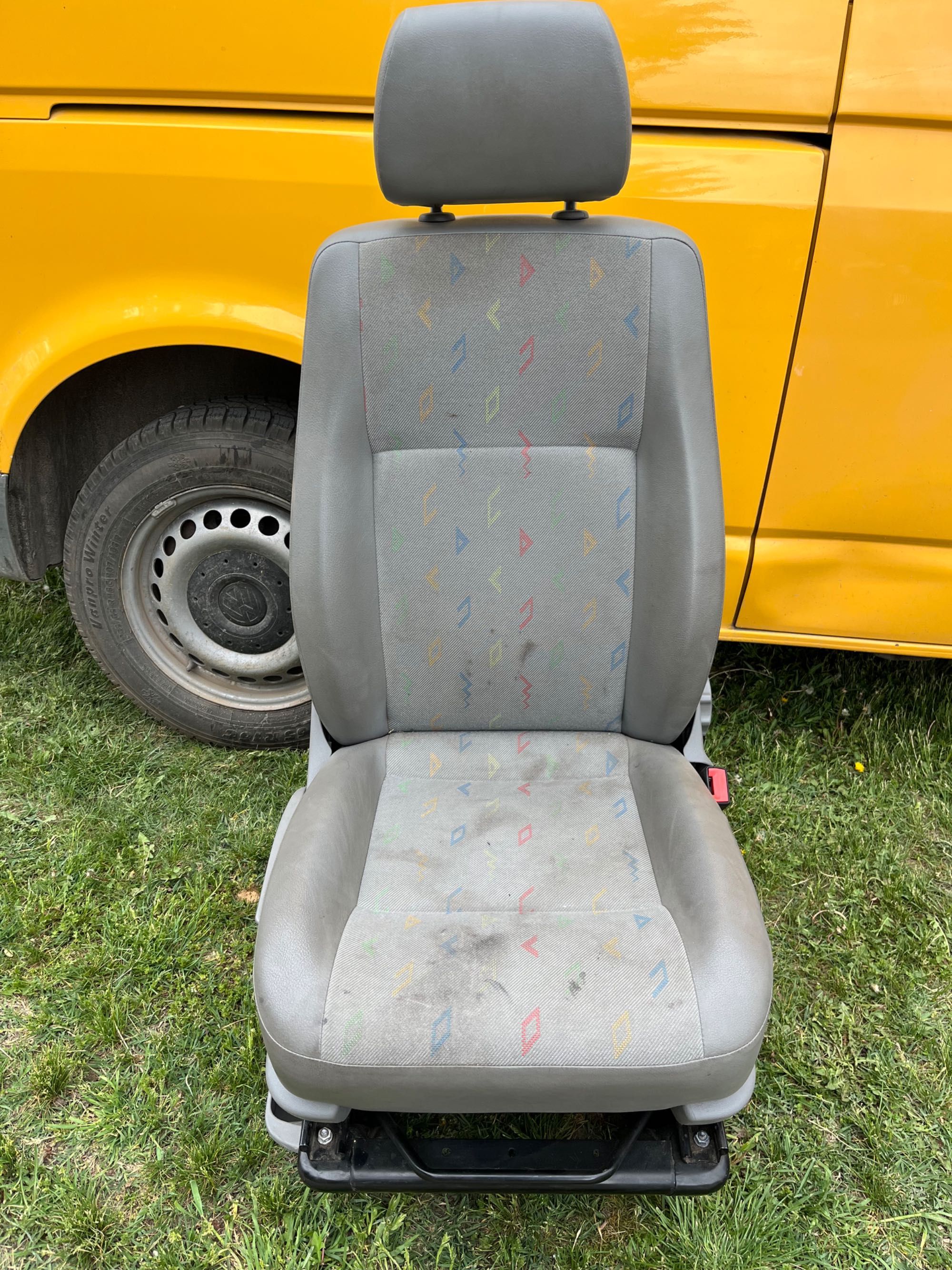 Седалка vw t5 единична пасажерска