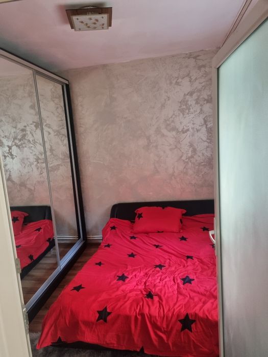 Închiriez apartament