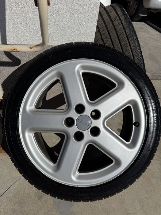 Продавам джанти с гуми 245 40 18 5x112