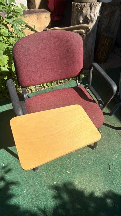 2 стула в хорошем состоянии