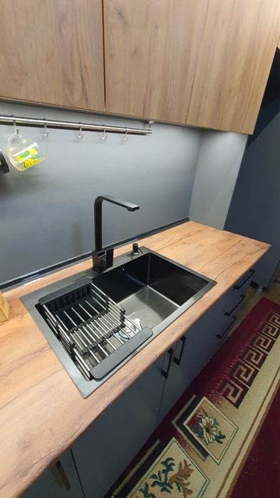 Черная нержавейка мойка кухонный