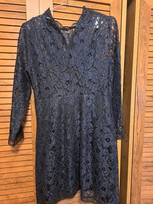 Vand rochie Zara marimea S-M