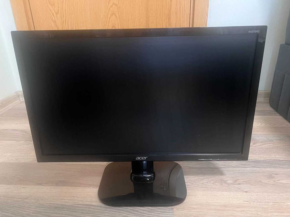 Настолен компютър + монитор