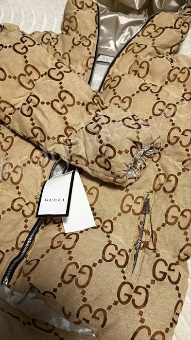 Geaca dama disponibil cu livrare rapidă