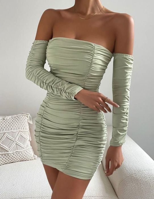 ЧИСТО НОВА!!! Ментовозелена рокля