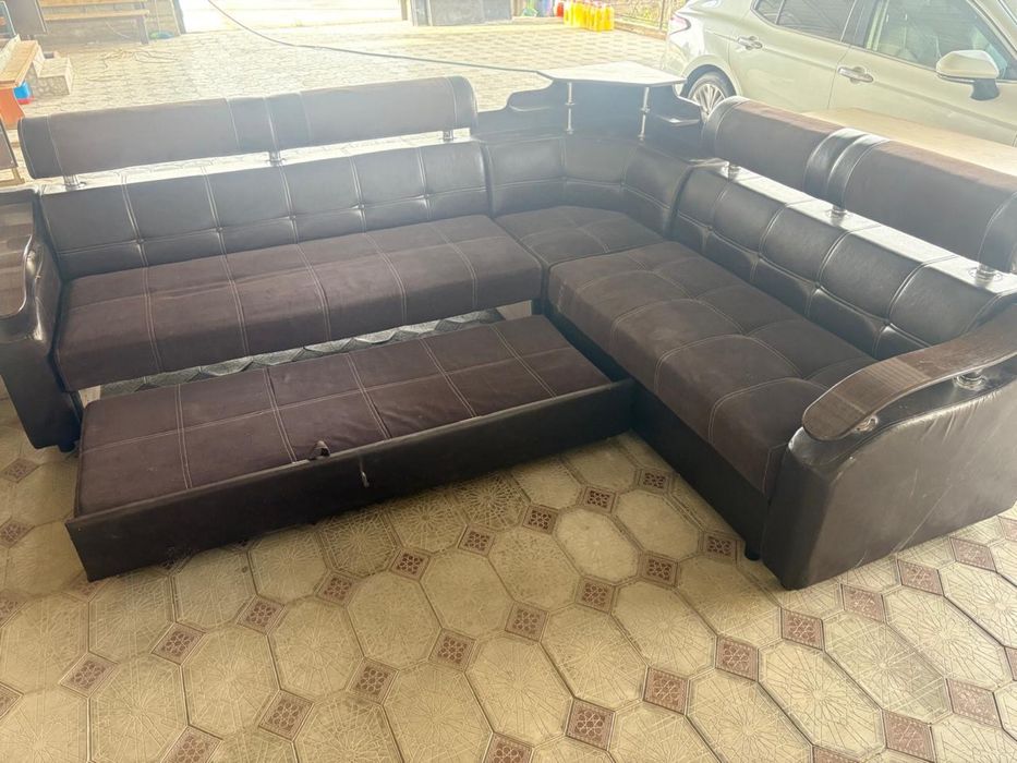 Дйван, кухыный стол стуля  сатылады