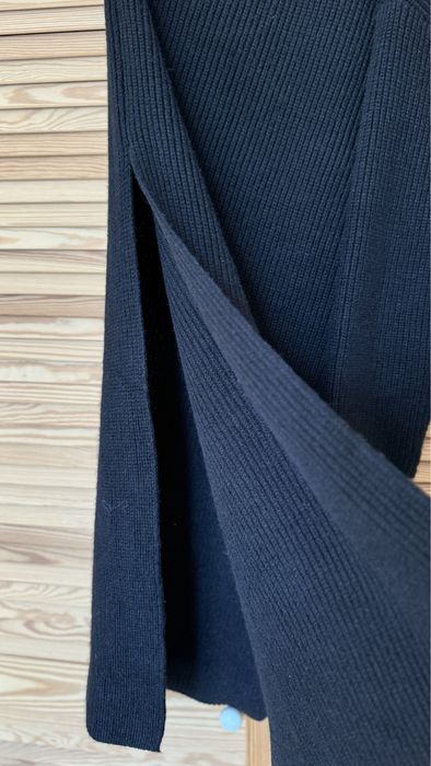 Pulover rochie cu crapaturi zara