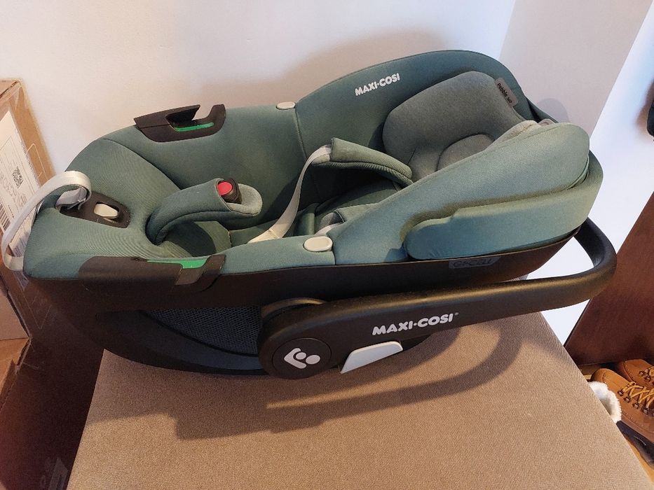 Scaun auto tip scoica I-Size Pebble Maxi Cosi