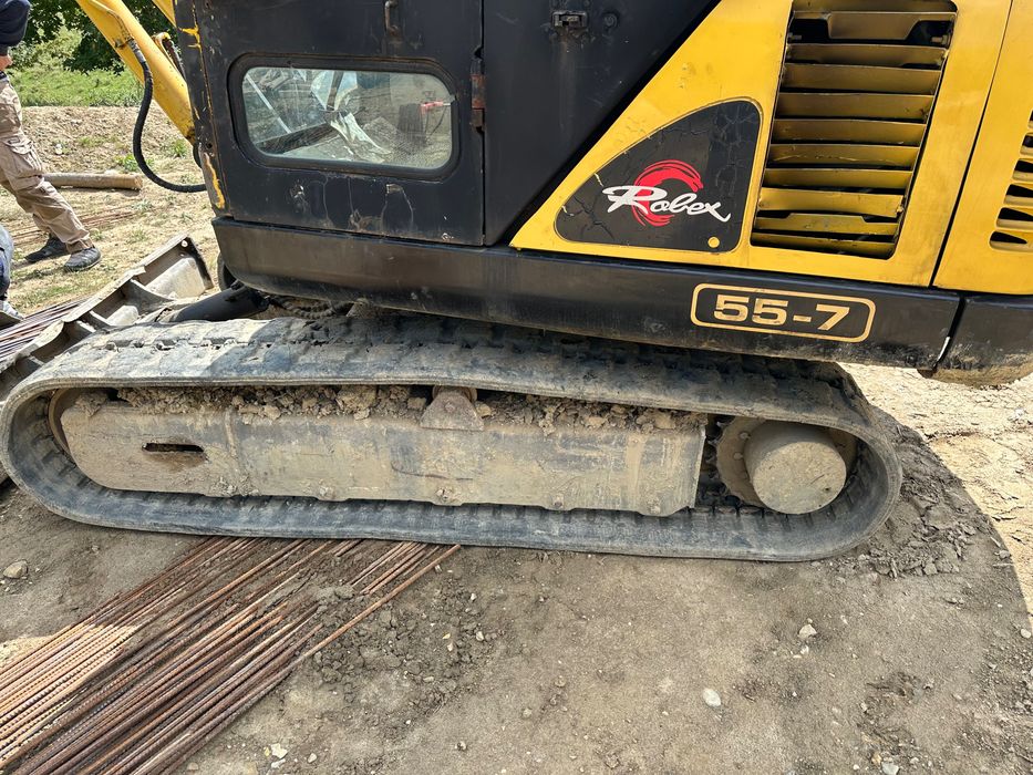 Vand escavator hyundai