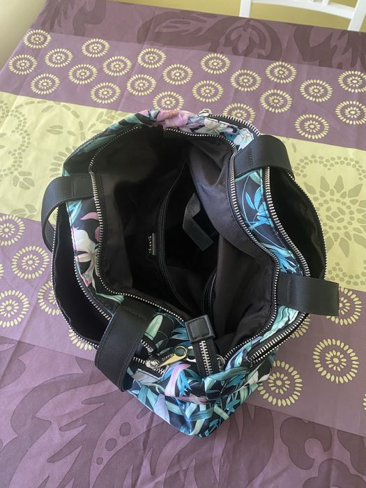 Дамски Чанти и Ранички