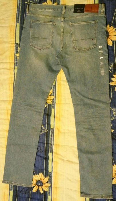 Pantaloni, blue jeans, blugi Tommy Hilfiger, noi cu eticheta, W36 L34