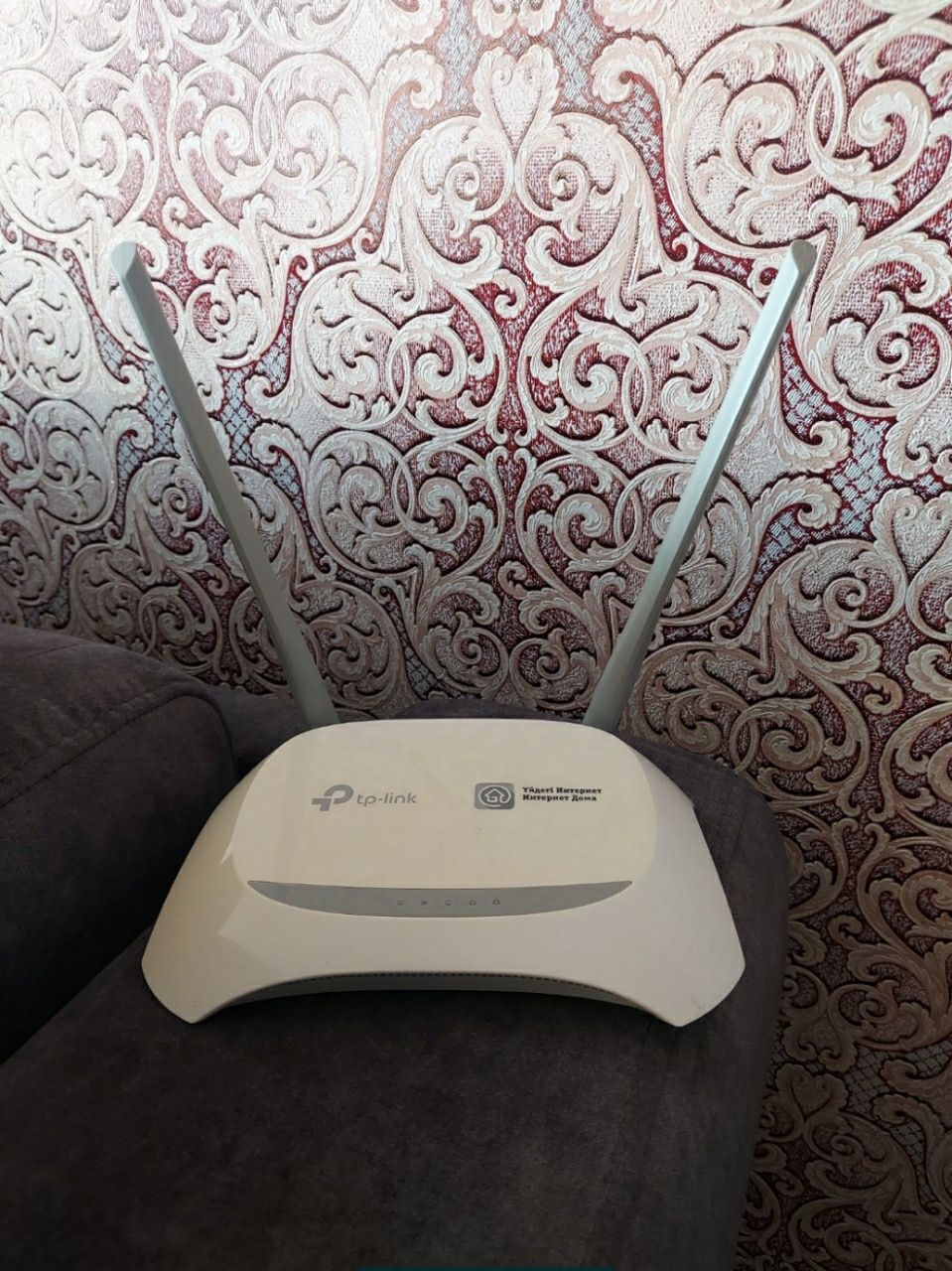 Продам роутер tp-link.