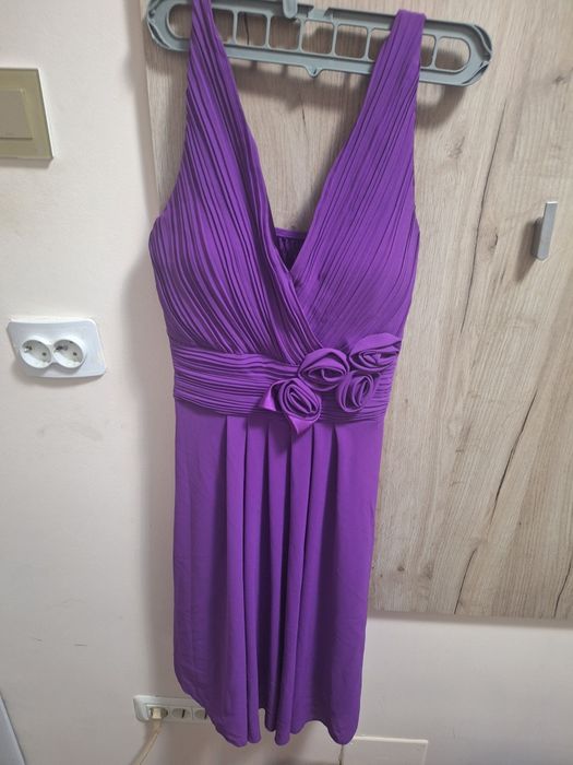 Vând rochie pentru evenimente