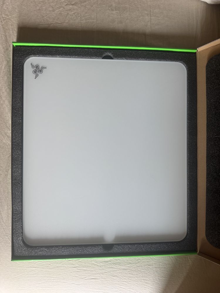 Razer Atlas Tempered Glass gaming / Razer Atlas стъклен мауспад