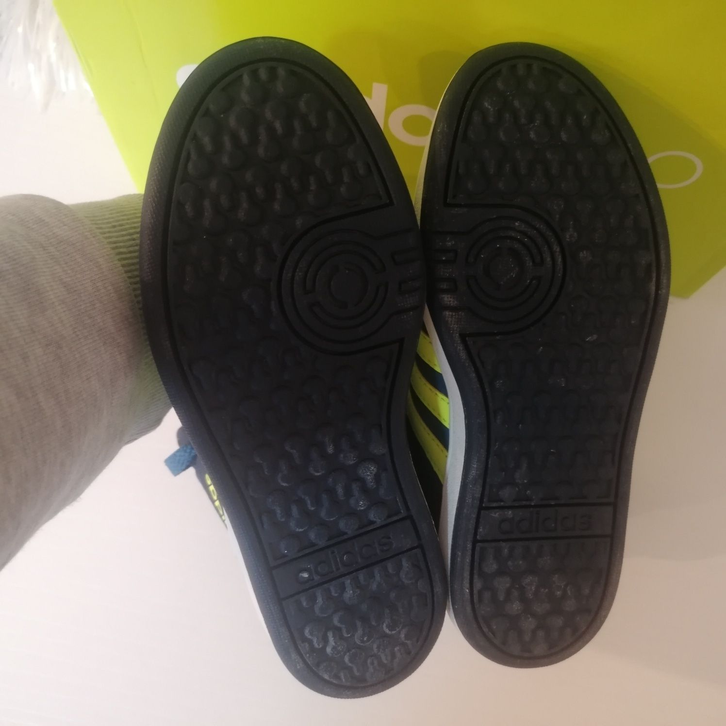 31 номер adidas neo кецове