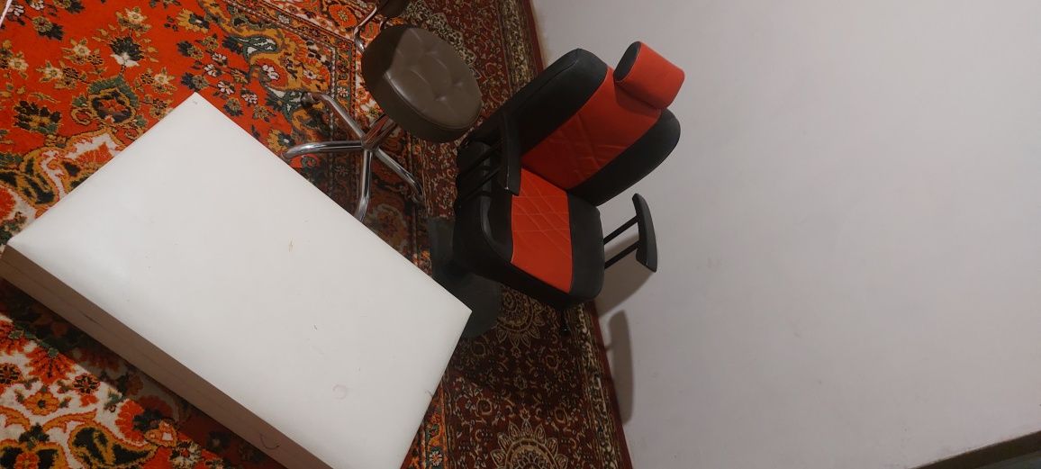 Парикмахерская стуль