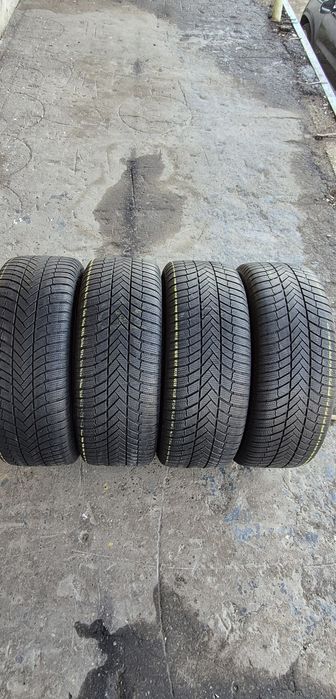 4 anvelope iarna Bridgestone 265/55/19,dot 2023.Pretul este pe bucata