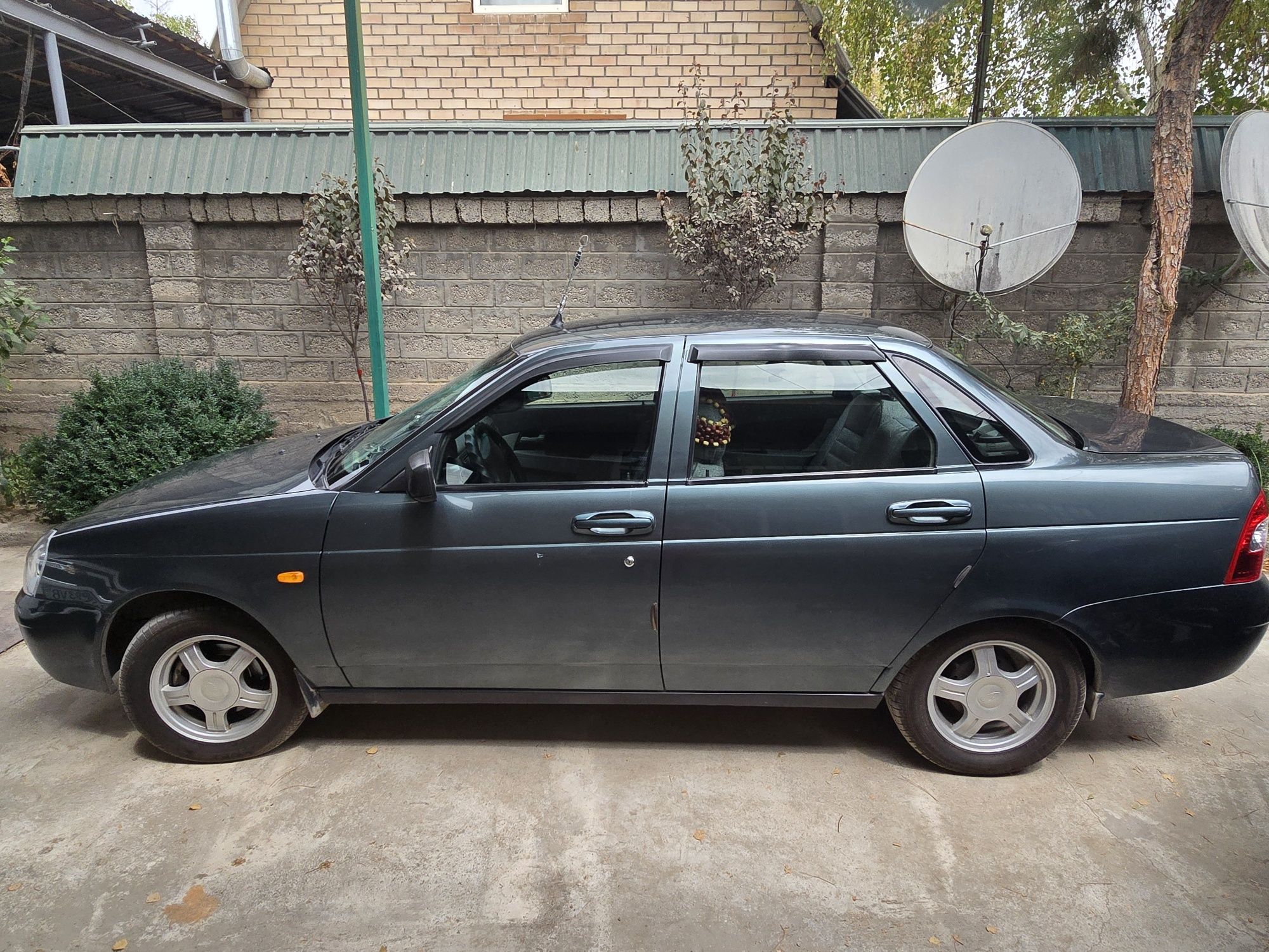 Машина Lada Priora 2170