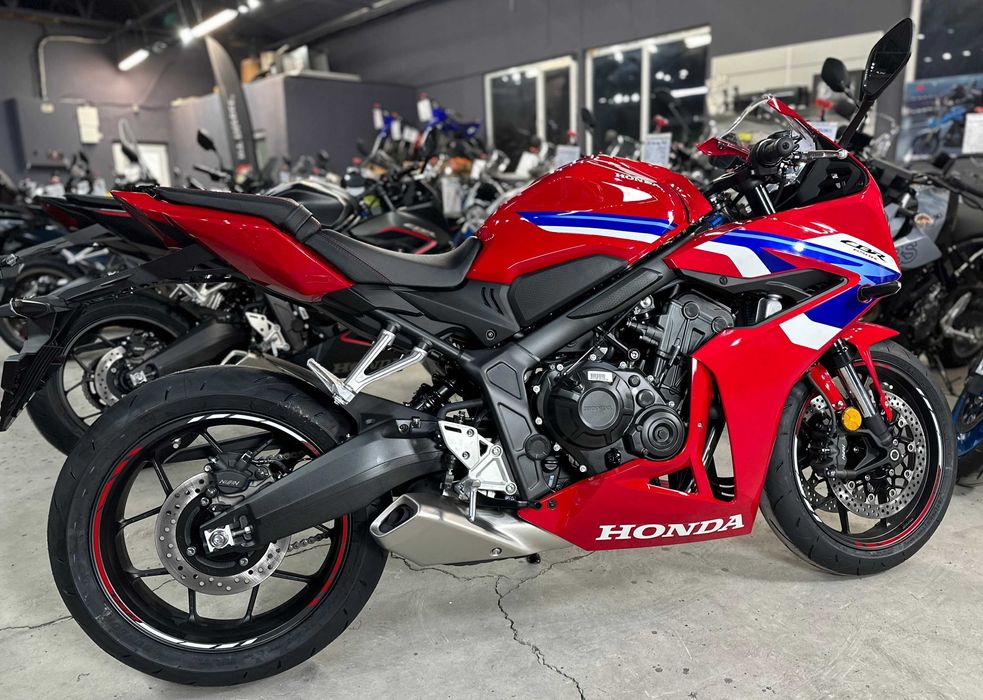Honda CBR 650R 2025 nou 0 km - livrare prin Honda Constanta