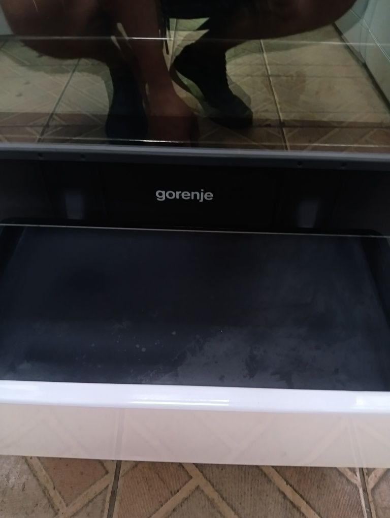 Висок клас свободно стояща печка с керамичен плот Gorenje с Гаранция!