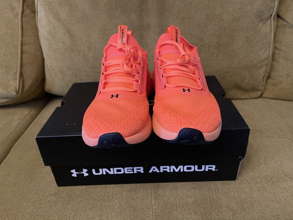 Нови Under Armour HOVR Phantom 3 Storm