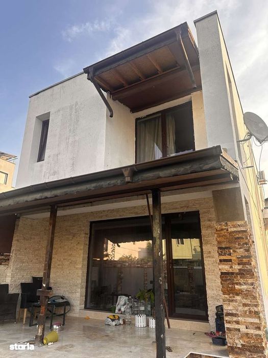 Casă lângă pădurea cernica