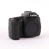 продается фотоаппарат EOS CANON 80D с объективом SIGMA 17-50mm F2.8