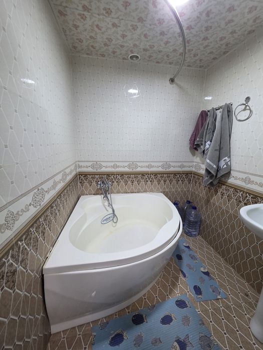 Rudakiy buyuk humo 3 xona 2 etaj