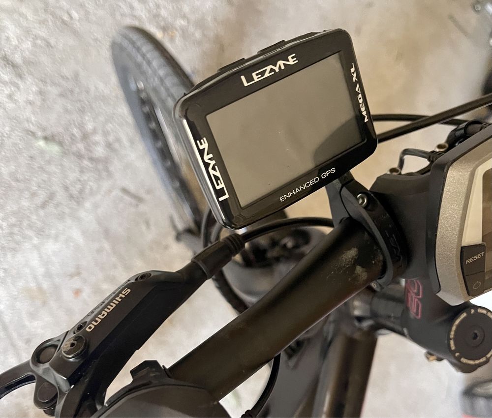 Lezyne  GPS метална стойка