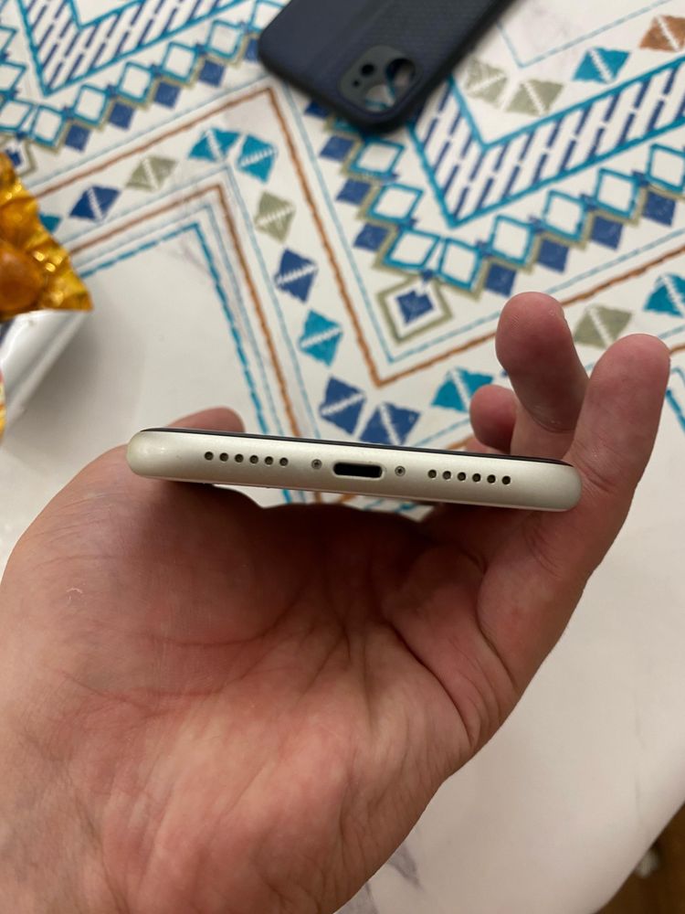 Iphone 11 White