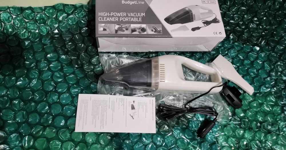 Aspirator auto cu fir, nou